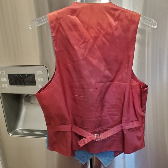 Vest - Picture 2 of 2